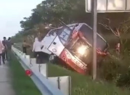 Tak Ada Jejak Pengereman di Lokasi Kecelakaan Tunggal Bus Rosalia Indah