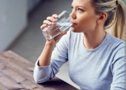Minum sambil Duduk, Sangat Baik untuk Kesehatan