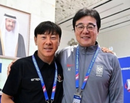 Pelatih Korea Selatan Akui Ketangguhan 3 Bek Indonesia