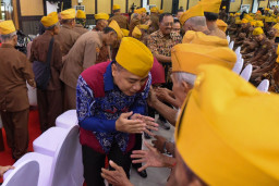 Halal Bihalal dengan Pensiunan ASN Pemkot, Wali Kota Eri Teringat Ketika Ditempa di Birokrasi