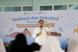 Jadi Motivator di SD Muhammadiyah 4 Surabaya, Wali Kota Eri Tanamkan Soal Kejujuran pada Siswa