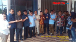 H.Slamet Somosentono.SH, Ambil Formulir Pendaftaran Bacabup Banyuasin di Partai Nasdem