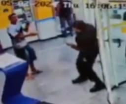 Remaja Iseng Ambil Pistol dari Satpam lalu Menembaknya