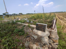 Polemik Pembangunan TPS Hanya Berupa Pondasi di Jombang, Tomas: Kami Merasa Dikadali Kades Pulorejo