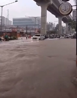 Ada 13 Titik Rawan Banjir di Palembang,   Pengguna Jalan Wajib Ekstra Hati-Hati