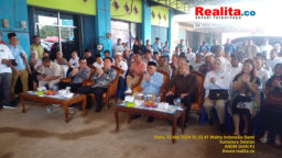 Pakde Slamet Secara Simbolis Meresmikan Posko Pemenangan