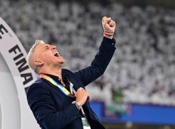 Al Ain Juara Liga Champions Asia, Karir Hernan Crespo Selamat