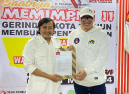 "Njarem" Nyaleg, Andro Rohmana Pilih Macung Bacawawali Madiun