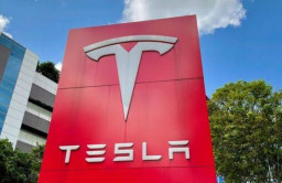 Tesla PHK 16 Ribu Karyawan