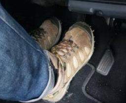 Rem Blong, Truk Tanki Tabrak Truk Diesel dan Motor, 1 Tewas Mengerikan