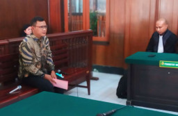 Cekcok Soal Bayar Sekolah Anak, Dedy Kurniawan Pegawai RS Dr Soetomo Hajar Istrinya Hingga Memar