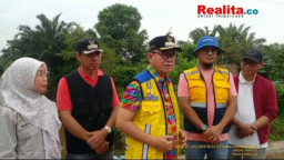 Pj Bupati Banyuasin H. Hani Syopiar Rustam Pantau Hasil Normalisasi Sungai Gasing