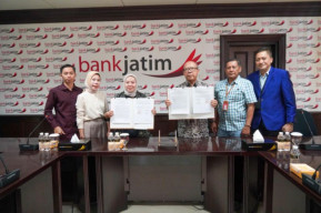 Bank Jatim - Toko Ladang Teken Perjanjian Kerja Sama