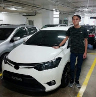 Mayat Pria Membusuk Dalam Toyota Vioz Bikin Heboh Warga