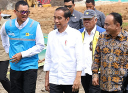 Presiden Jokowi Tandai Pembangunan PLN Hub