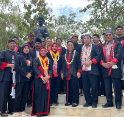 Peringati Milad Presiden Ke-2, Titiek Suharto Resmikan Patung Ayahnya di Ponorogo