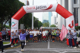 Tingkatkan Gaya Hidup Sehat, Bank Jatim Gelar JConnect Run 2024