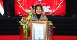 Usai Menangkan Muaythai, Polwan Polda Banten Dapatkan Penghargaan dari Kapolri