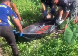 Mayat Pria Membusuk Ditemukan Terjepit Kayu