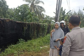 Mayat Bayi Dalam Tas Kresek Merah Ditemukan di Pinggir Jalan