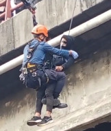 Tak Ada Tanda Kekerasan pada Mayat Pria yang Tergantung di Flyover Cimindi