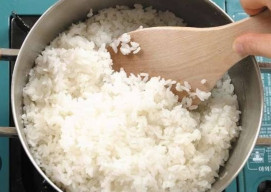 Makan Nasi Tak Terbukti Bikin Gemuk