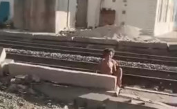 Wanita ODGJ Ditabrak KA hingga Kakinya Putus