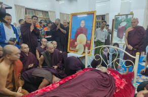 Tentara Myanmar Tembak Mati Biksu