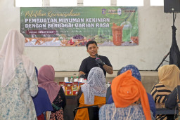 Pemkot Surabaya Gelar Pelatihan untuk Pedagang Serambi Ampel