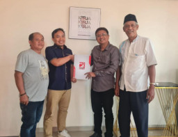 Tak Punya Kursi Legislatif, PSI Tugaskan Abdul Ghofur Sebagai Bacabup Lamongan