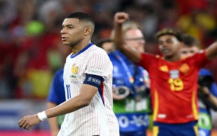 Mbappe Memble, Prancis Menangis