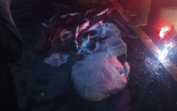 Motor Tabrak Truk Berhenti, Pengendara Tersangkut