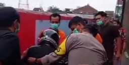 Dikira Meninggal, Pemuda Ini Tiba-Tiba Bangun saat Akan Dimasukkan Kantong Mayat