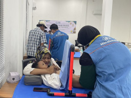 PLN dan YBM Gratiskan Khitan Bagi Warga Kurang Mampu di Probolinggo dan Madiun