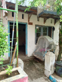 Ironis! Keluarga Tak Mampu di Lamongan Ini, Tak Pernah Dapat Bantuan Pemerintah