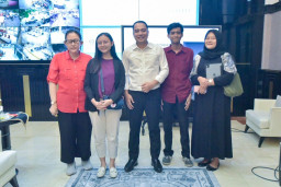 Wali Kota Eri Gandeng Aksi Cinta Indonesia Segera Gelar ‘Arek Suroboyo Goes To School’