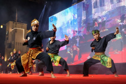 Incar 200 Medali Emas di Porprov Jatim IX, Wali Kota Eri bersama KONI Resmikan Puslatcab 2024