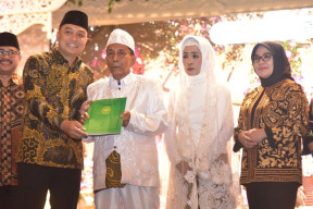 Besok! Pemkot Surabaya Gelar Resepsi Akbar Isbat Nikah Massal di Balai Kota, 330 Pasangan Dikirab