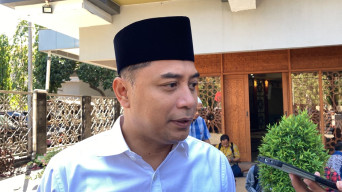 Wali Kota Eri Kerahkan 6 Ambulans Jemput Korban Kecelakaan SDI Darul Falah Surabaya di Boyolali