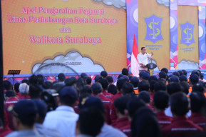 Gelar Apel Dengan Dishub, Wali Kota Eri Minta Serius Tangani Parkir Liar