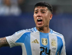 Dikecam karena Nyanyi dengan Lirik Rasis, Gelandang Timnas Argentina Minta Maaf