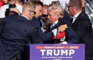 Donald Trump Ditembak saat Kampanye