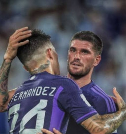 Kasus Nyanyian Rasis Enzo Fernandez, De Paul: Itu Sebatas Lelucon