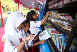 Pemkot Surabaya Gelar Baksos Terintegrasi Gratis di Momen HUT ke-79 RI