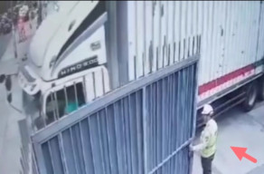 Buka Gerbang lalu Terseret Truk, Tangan Pak Satpam Putus