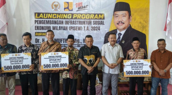 Gandeng Anggota DPR-RI, Bupati Ponorogo Tuntaskan Perbaikan Jalan Desa