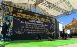Haul Eyang Suro, Ribuan Pesilat SH Winongo Hitamkan Aloon-Aloon Ponorogo