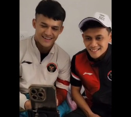 Raih Emas, Veddriq Leonardo dan Rizki Juniansyah Langsung Di-Video Call Jokowi