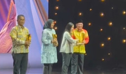 Bupati Kotabaru H. Sayed Jafar, SH Raih Regional Leadership Award 2024 