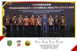 Program JKN Sempurna, Pemkot Madiun Raih Penghargaan UHC Award 2024